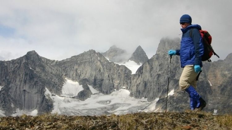 hiking jacket keep you warm